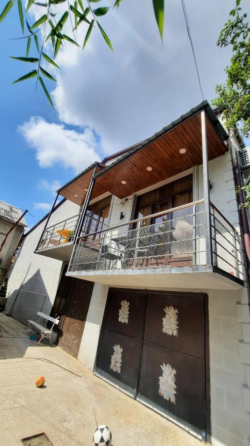 Victoria Guesthouse Koutaïssi Extérieur photo